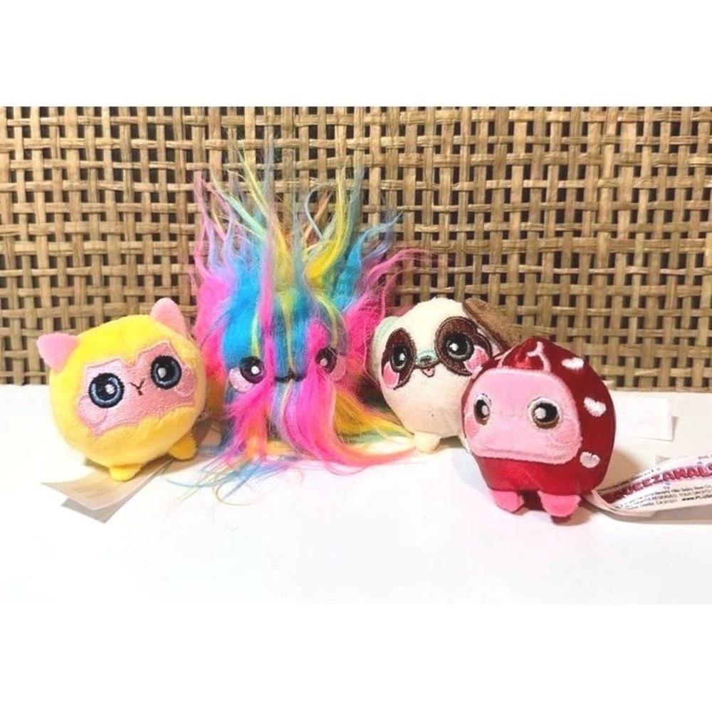 Squeezamals Mini Hearts Fuzzy Rainbow Puppy Keychain Bag Charms lot of 4